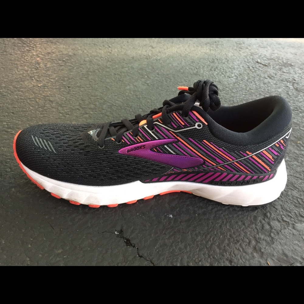 Women’s Brooks running shoe